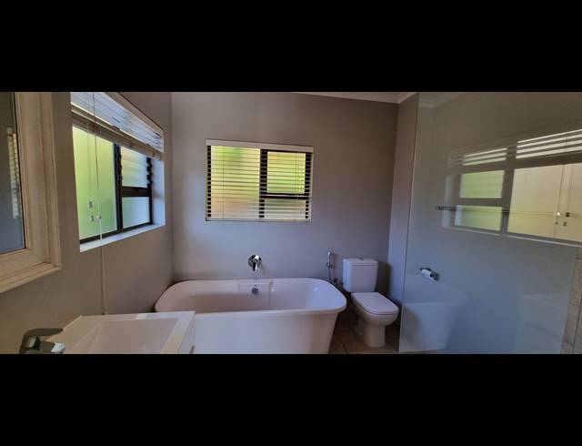 3 BEDROOM APARTMENT FOR SALE IN LA LUCIA